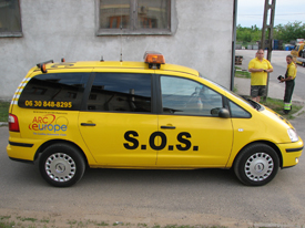 Ford Galaxy 2004, SOS autómentő  autómatricázás, autó matricázás (MMM Trans Kft.)