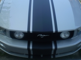 Ford Mustang mattfekete versenycsík  autómatricázás, autó matricázás