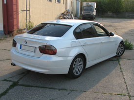 BMW E90 fóliázás: gyöngyházfehér karosszéria fóliázás 7