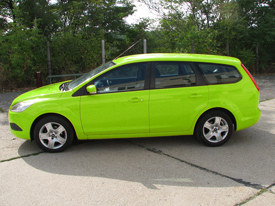 Ford Focus fóliázás: fényes világos zöld karosszéria fóliázás 6